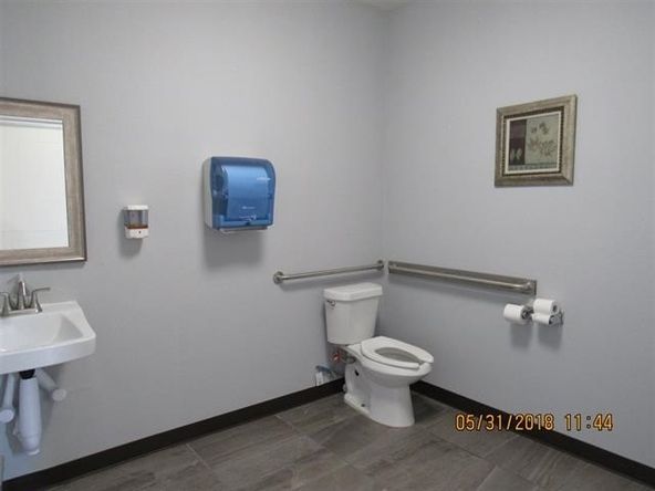 Commercial/Industrial Building: 300 W Garza St, Del Rio, TX 78840